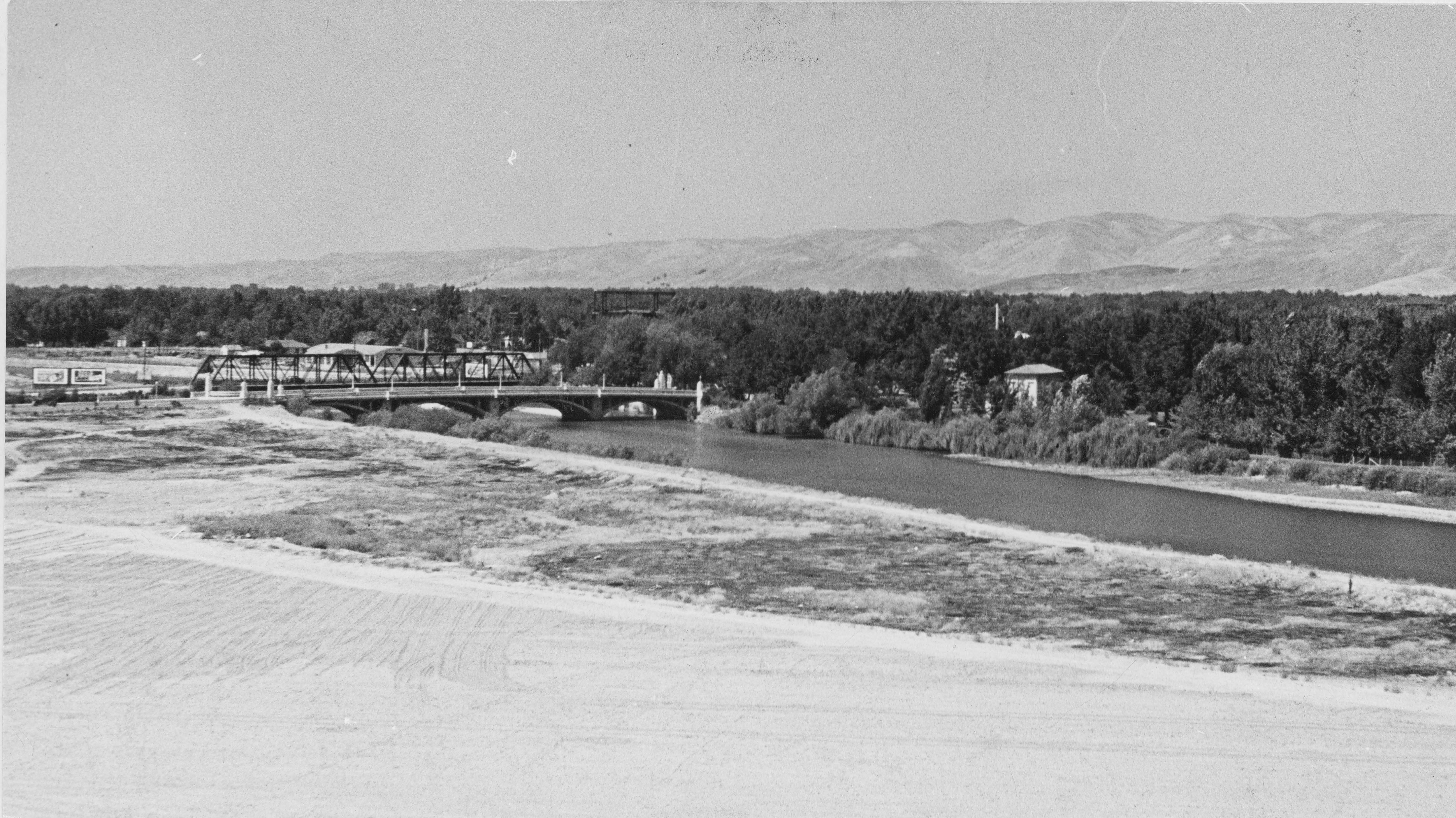 Campus scene, 1940s