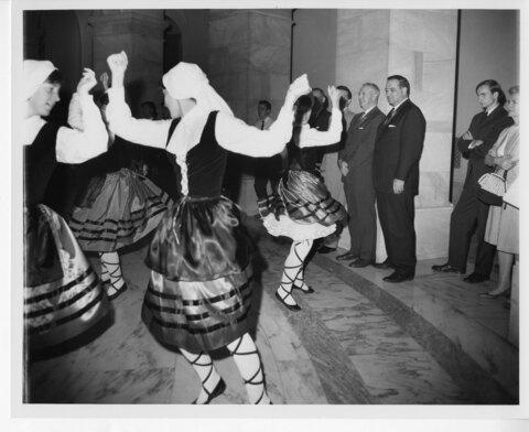 Oinkara Basque Dancers